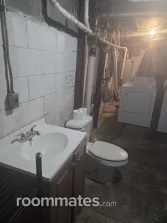 Room for rent in Clarksville, IN $800, house