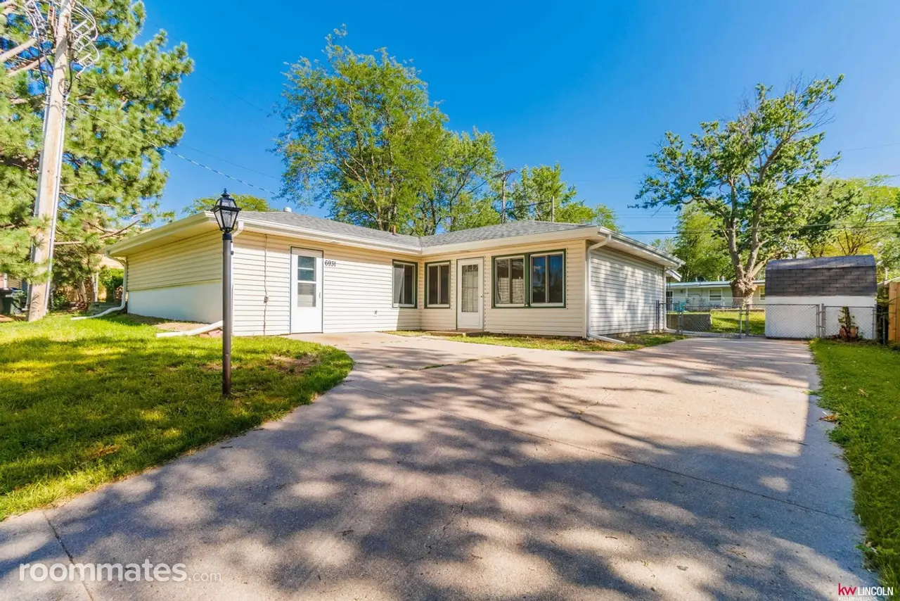 Profile photo 8 of 11