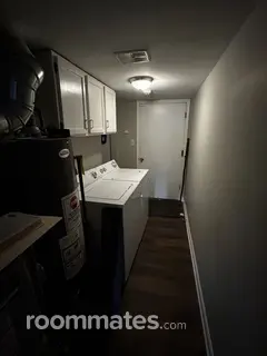 Room for rent in Tinley Park, IL $925, condo