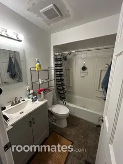 Room for rent in Tinley Park, IL $925, condo