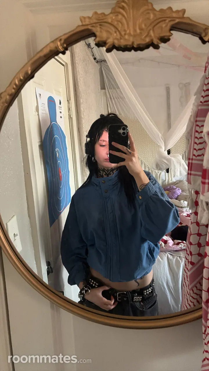 Profile photo 2 of 4