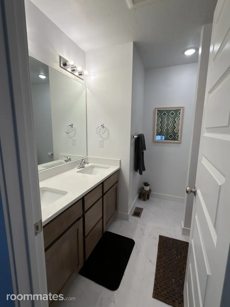 Profile photo 6 of 10