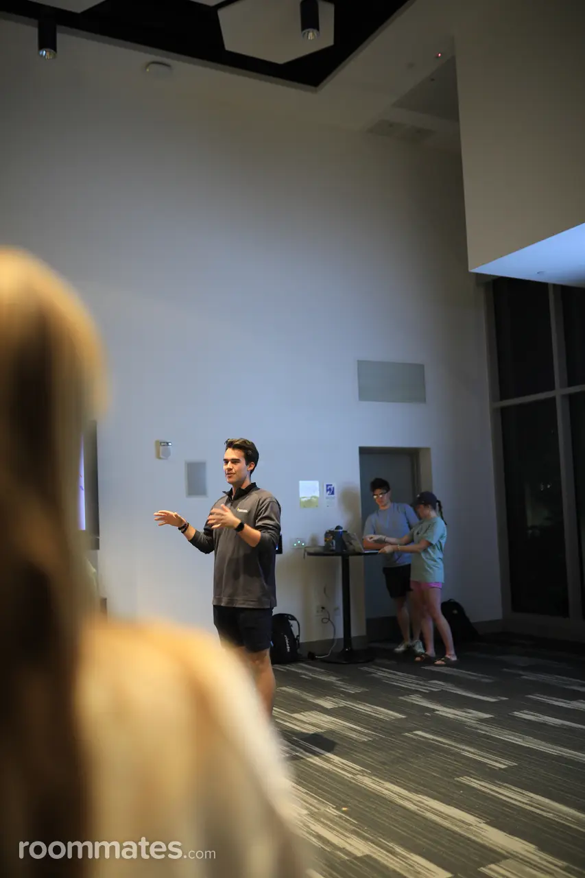 Profile photo 13 of 16