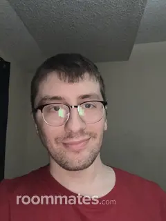 Roommate looking Latham, NY, $1000