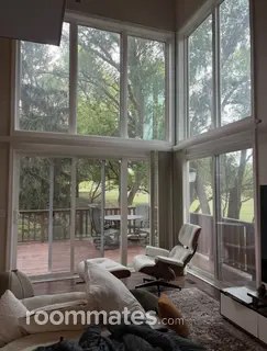 Room for rent in Lansing, MI $950, condo