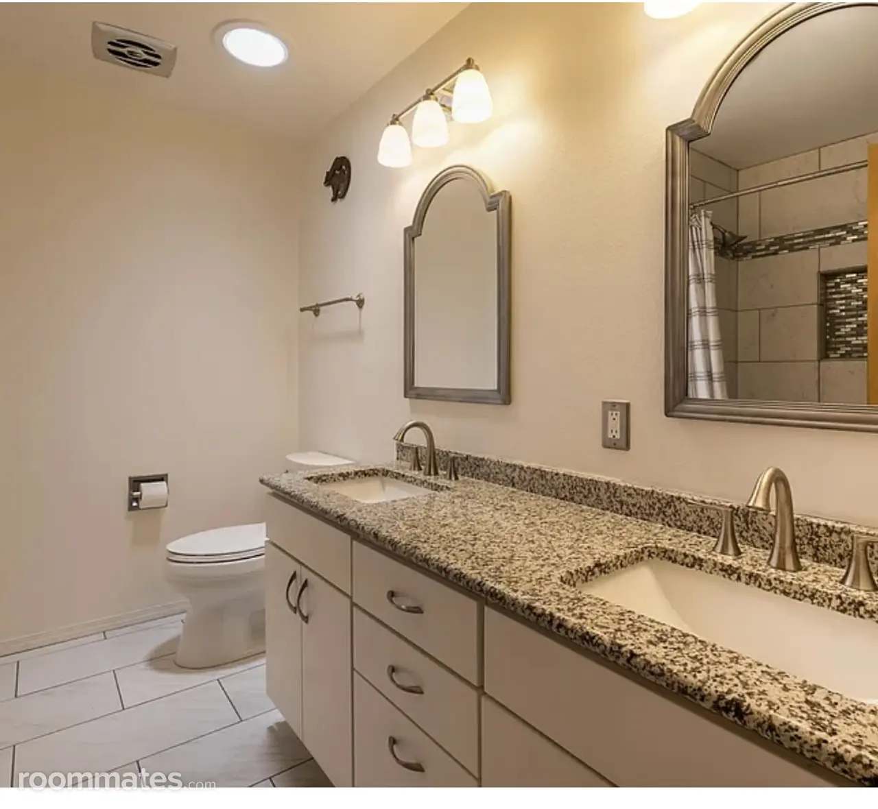 Profile photo 1 of 7