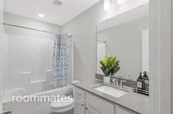 Room for rent in Arlington, WA $900, house