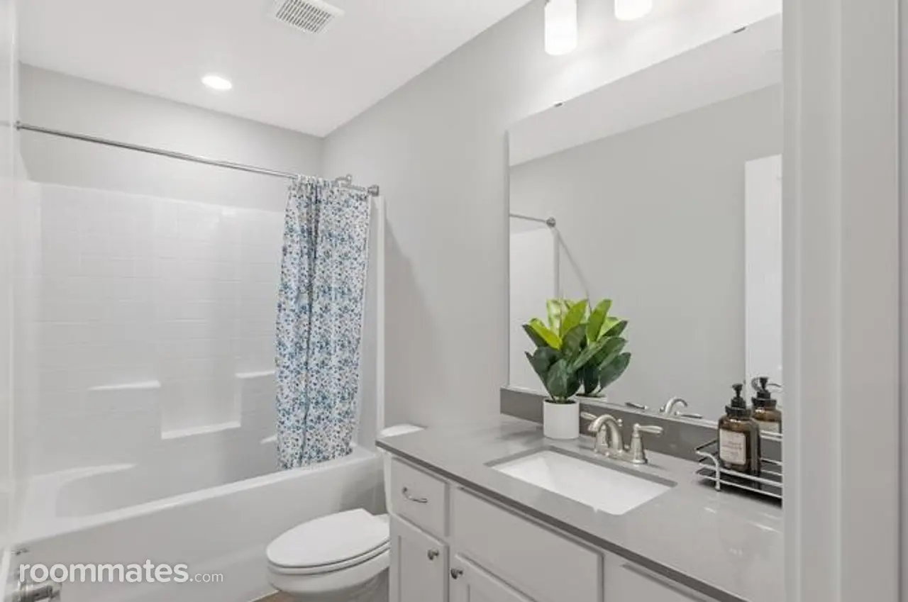 Profile photo 2 of 7