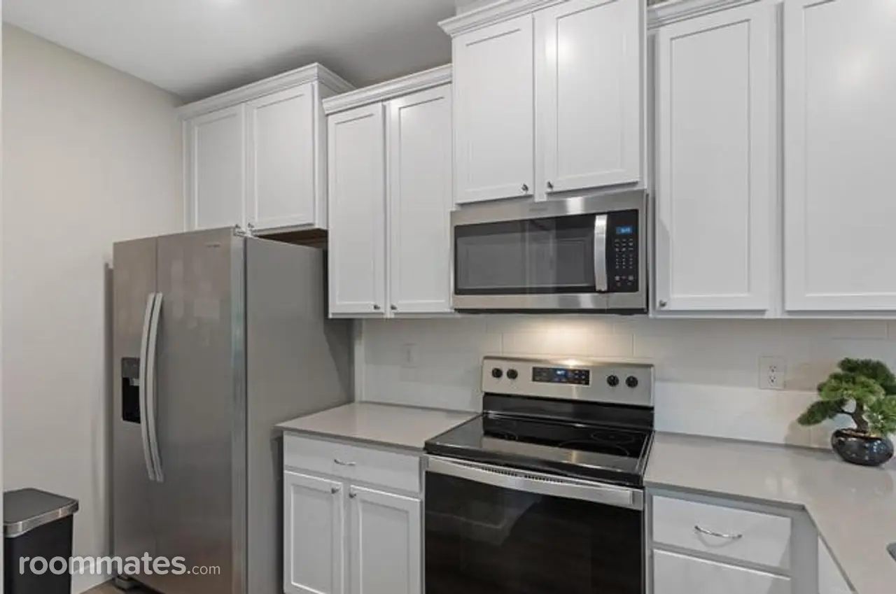 Profile photo 1 of 7