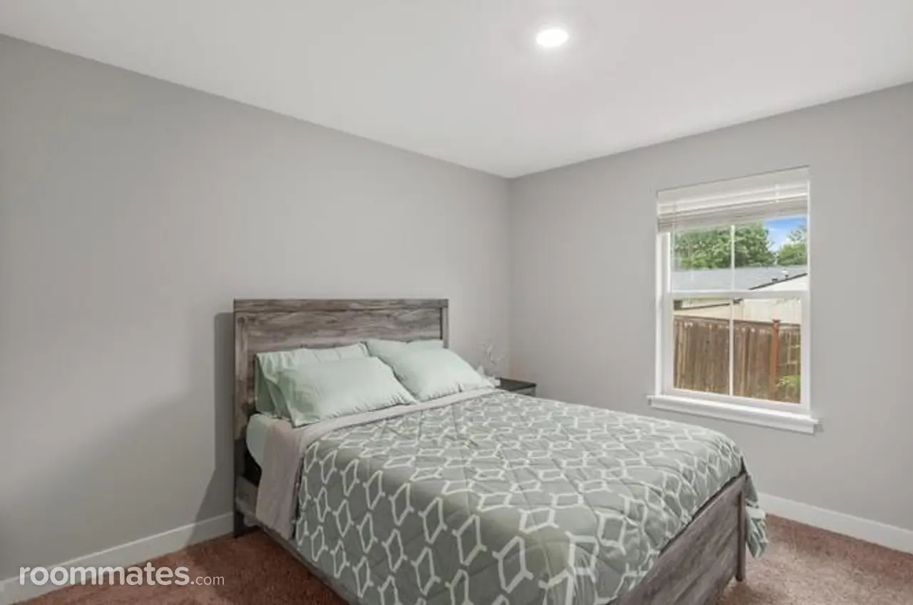 Profile photo 6 of 7