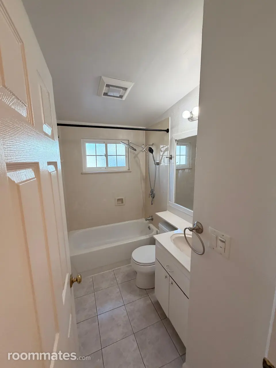 Profile photo 8 of 11