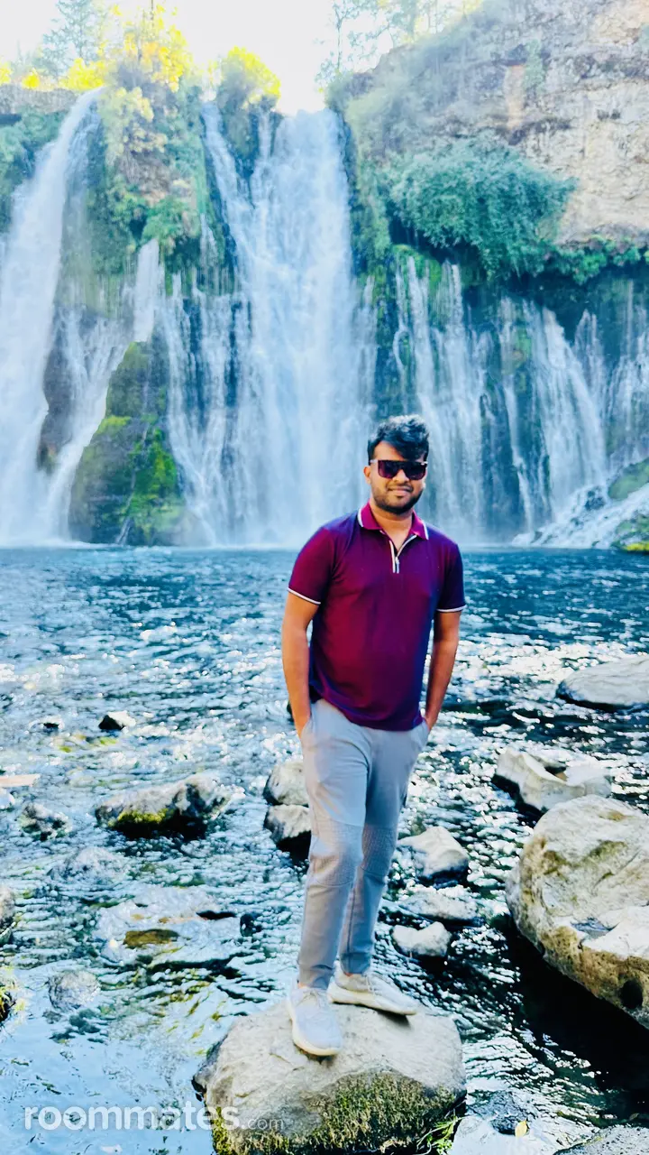 Profile photo 11 of 11