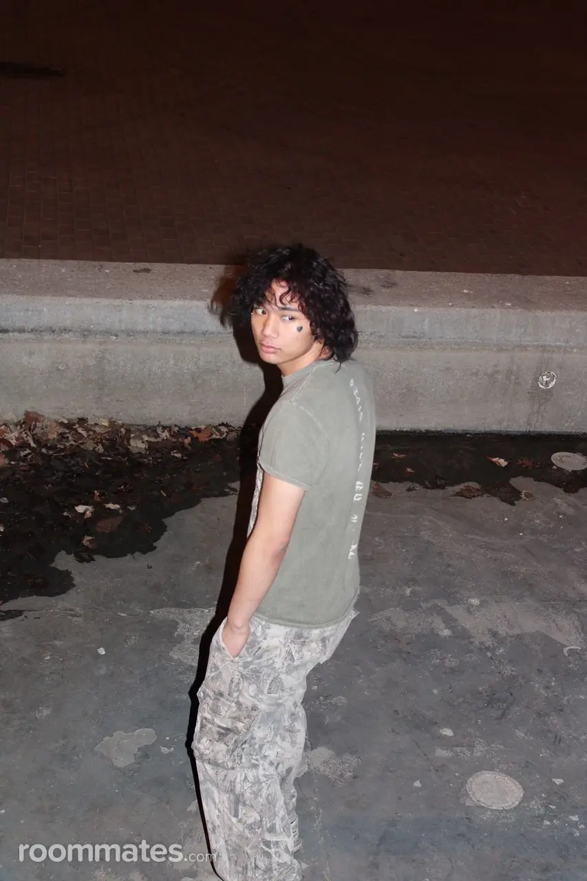 Profile photo 1 of 1