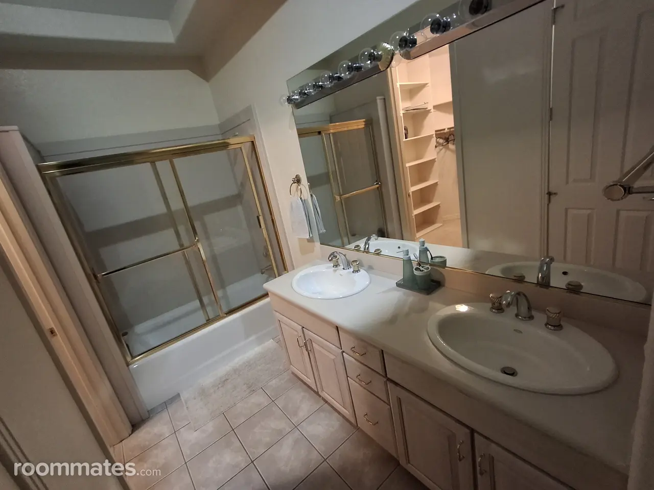 Profile photo 6 of 13