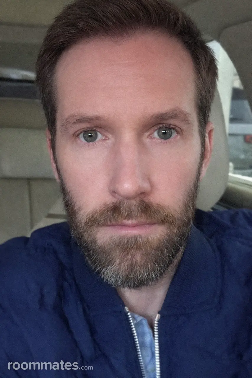 Profile photo 4 of 4