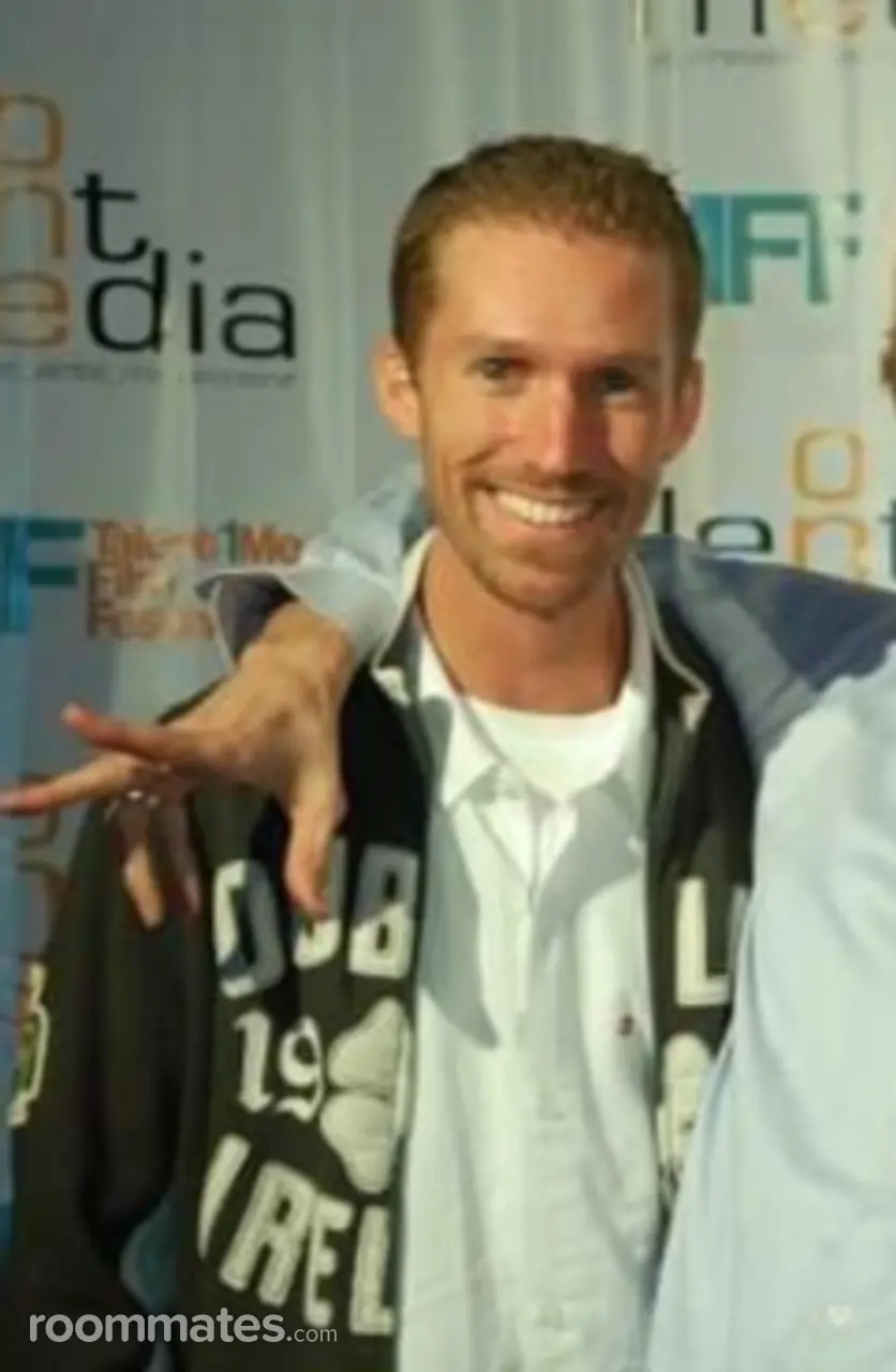 Profile photo 3 of 4