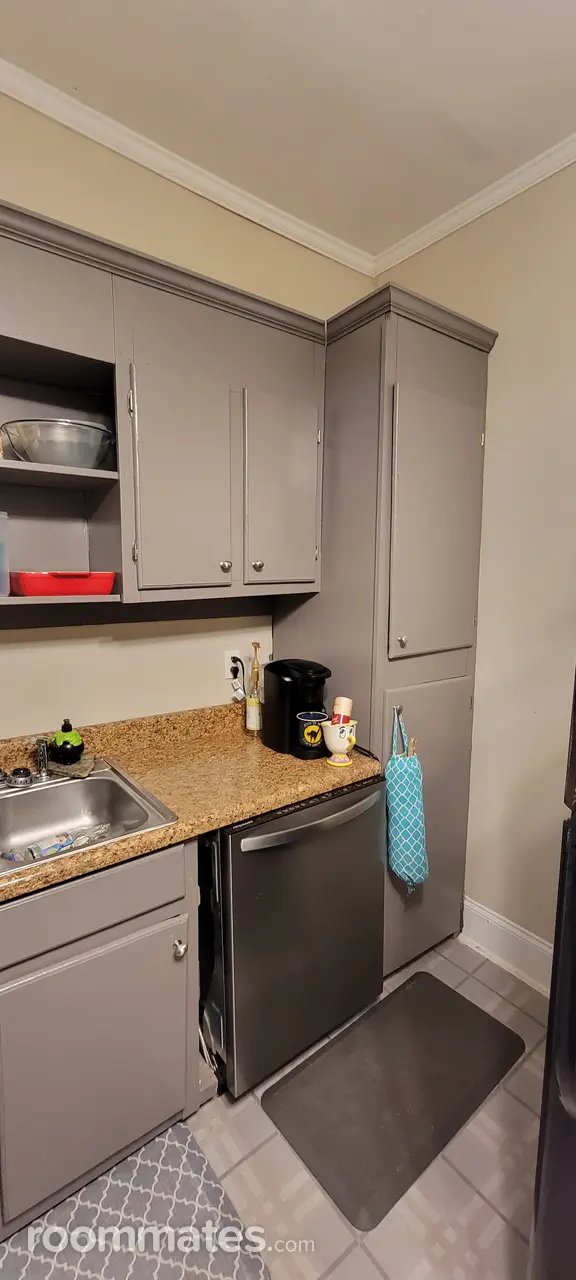 Profile photo 6 of 10