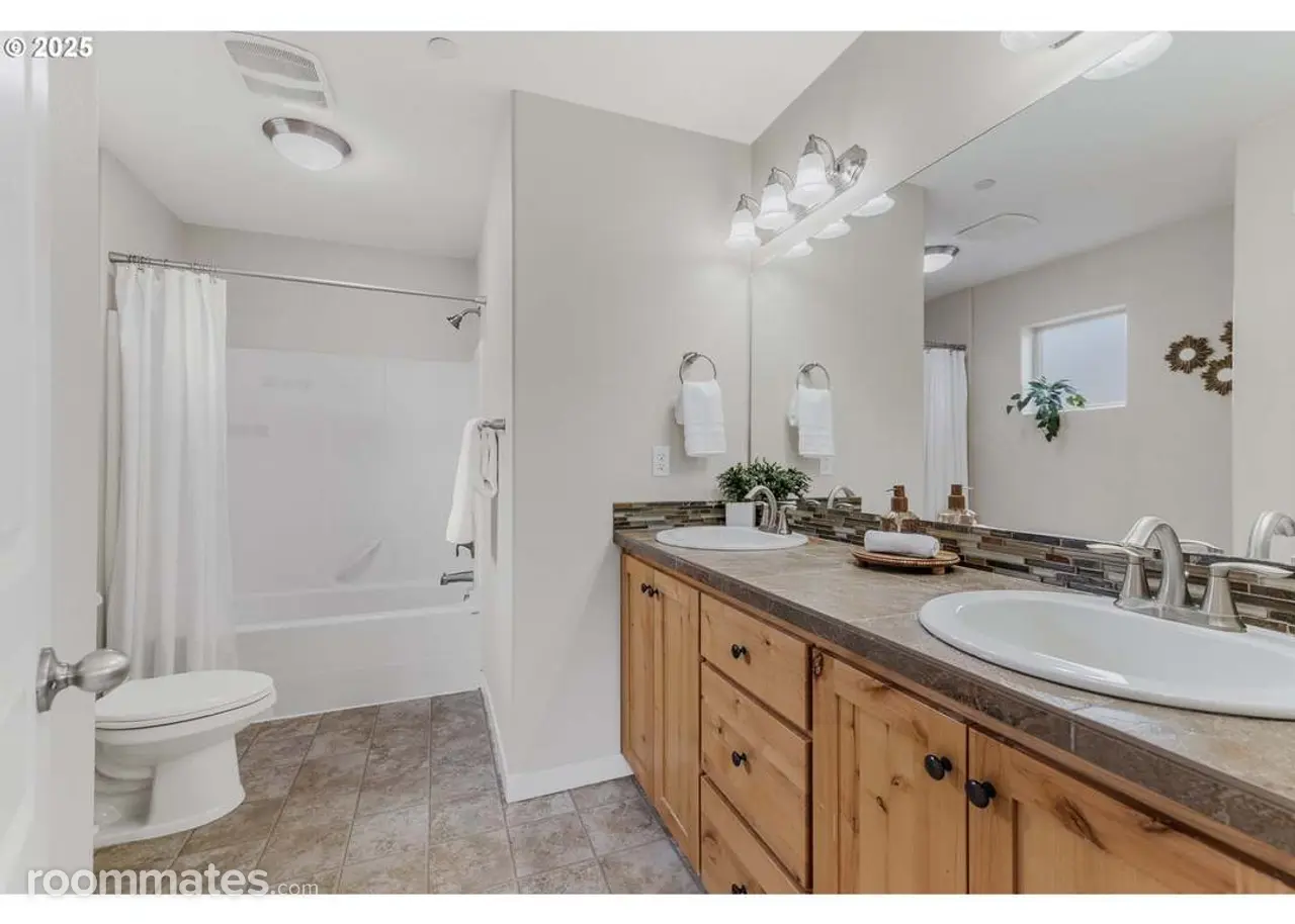 Profile photo 2 of 7