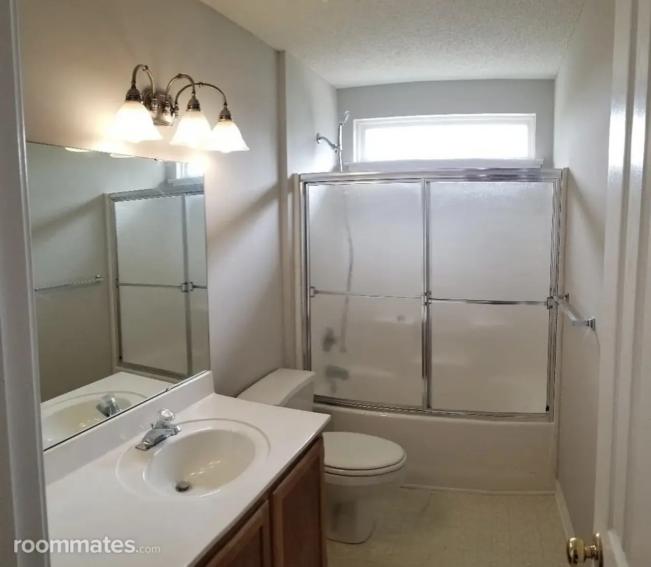 Profile photo 3 of 8