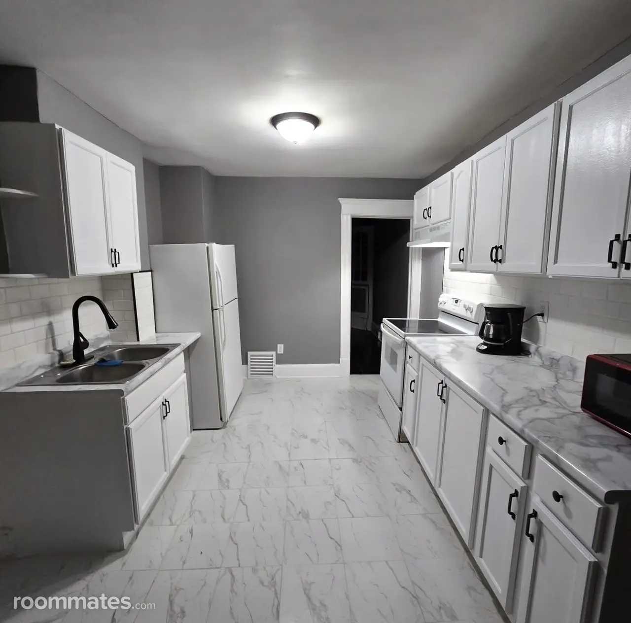 Profile photo 4 of 8