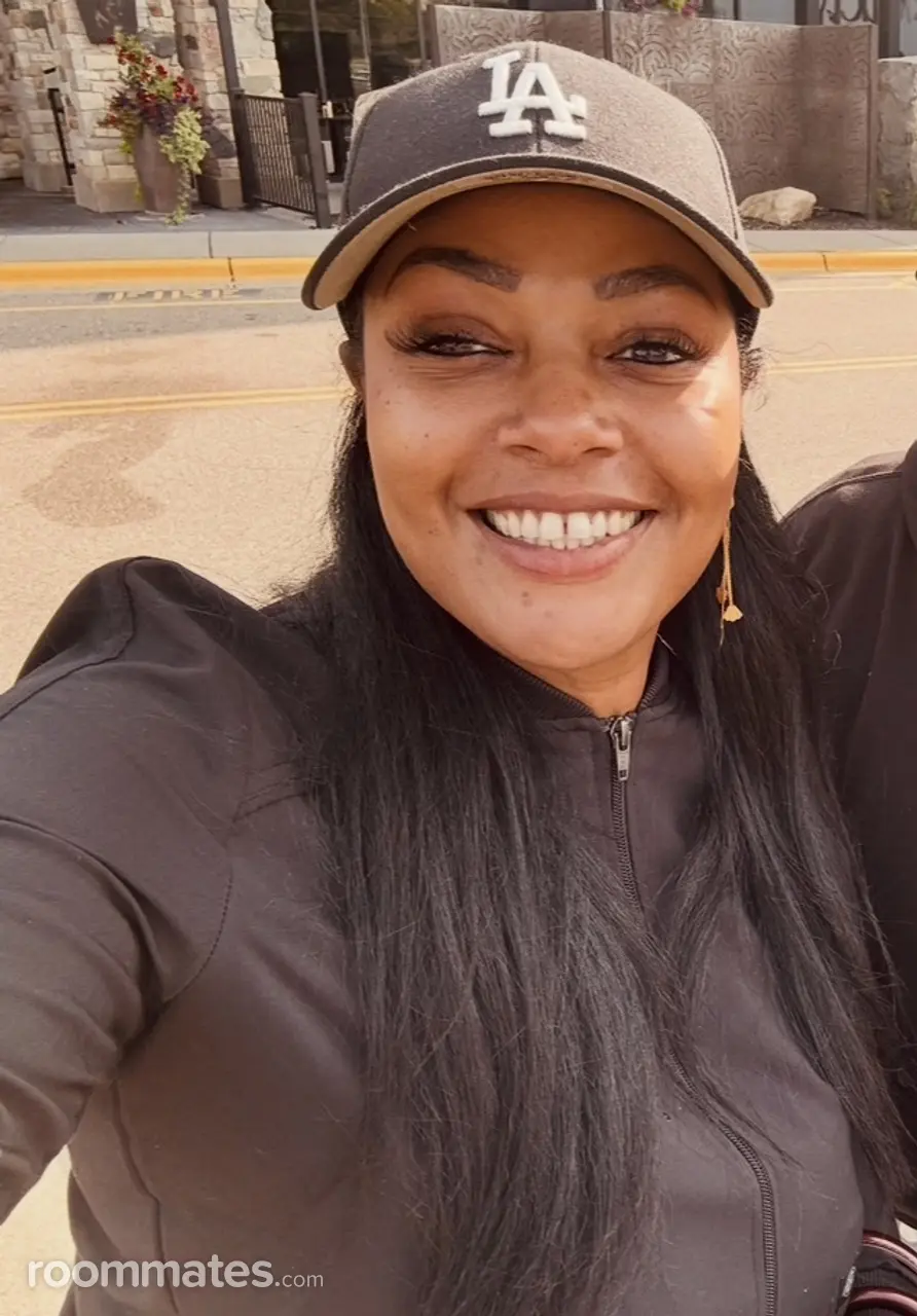 Profile photo 8 of 8