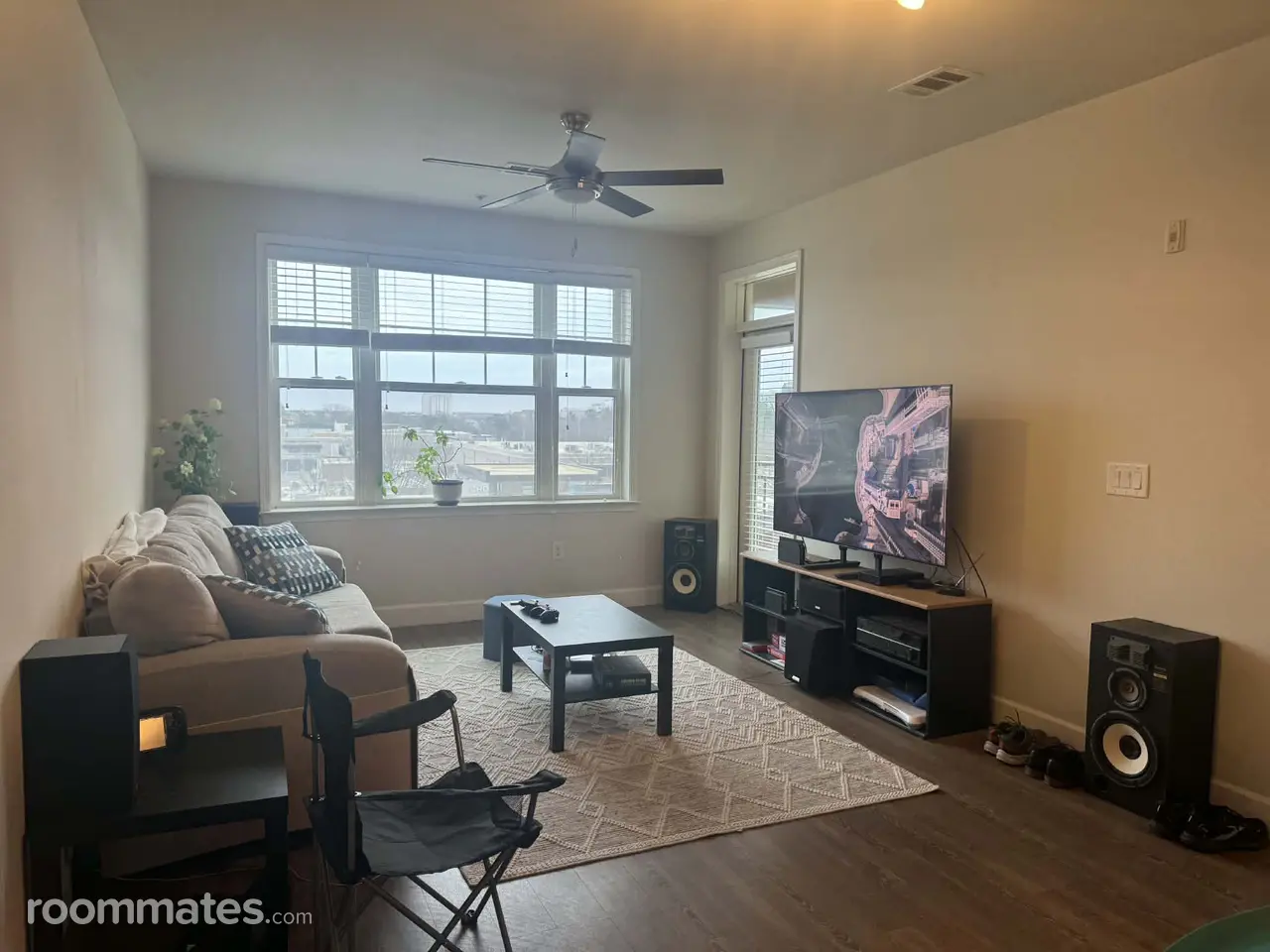 Profile photo 1 of 7