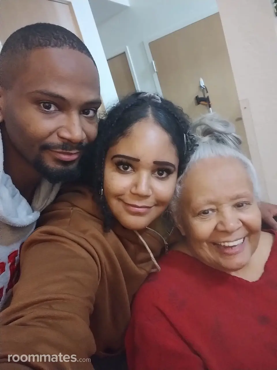 Profile photo 2 of 3