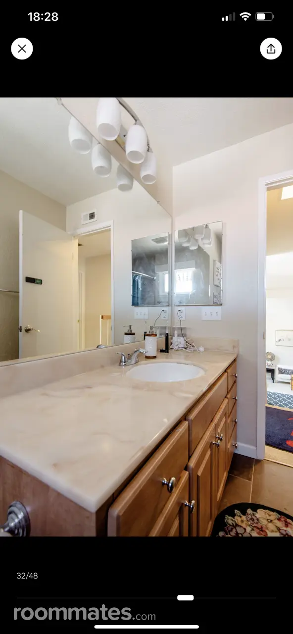 Profile photo 10 of 16