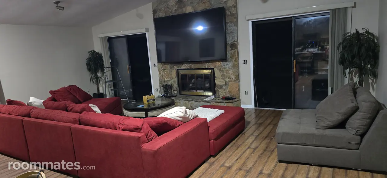 Profile photo 7 of 10