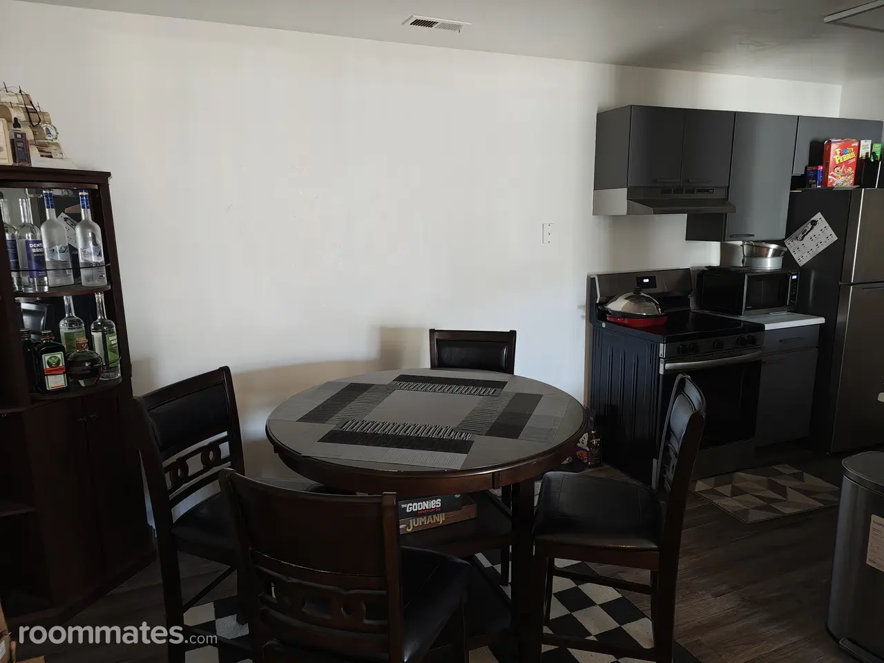 Profile photo 3 of 6