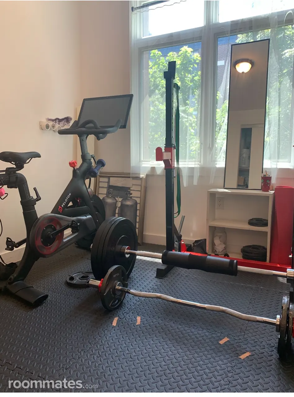 Profile photo 5 of 10