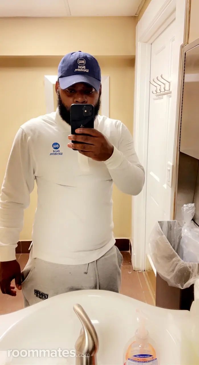 Profile photo 4 of 4