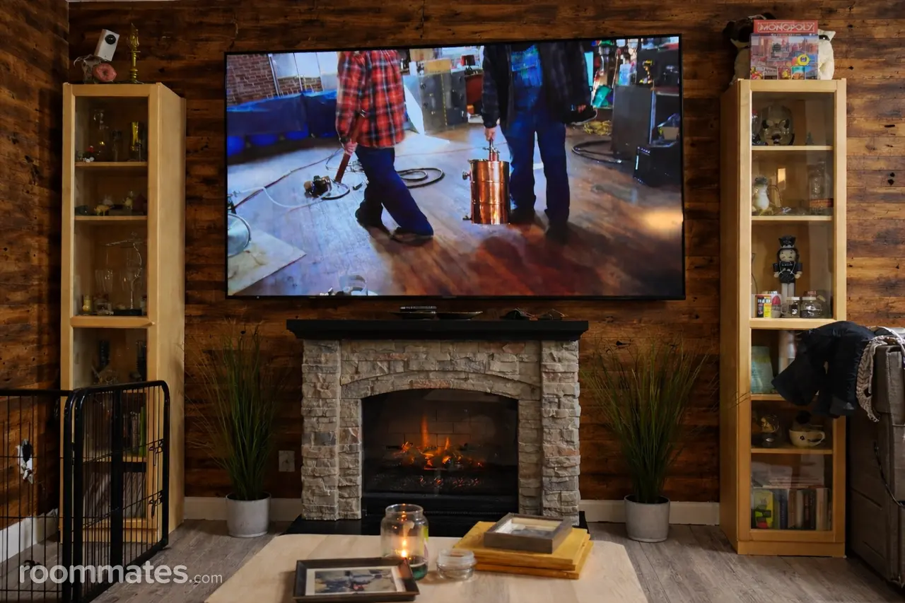 Profile photo 1 of 7