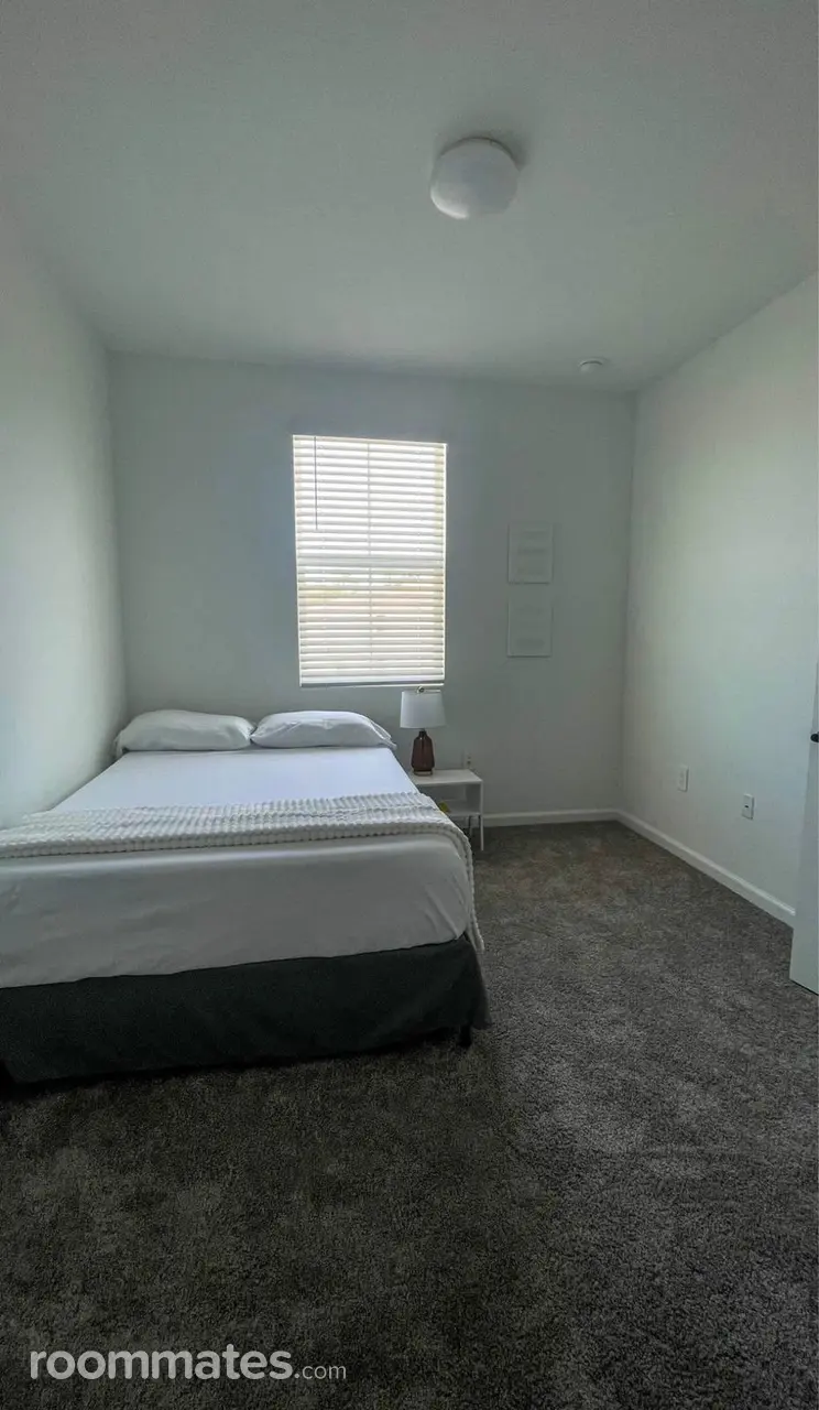 Profile photo 4 of 11