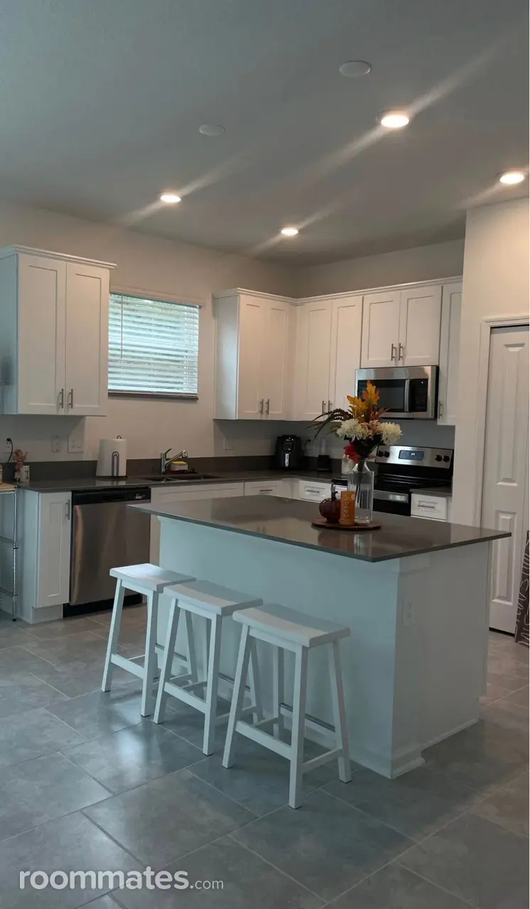 Profile photo 8 of 11