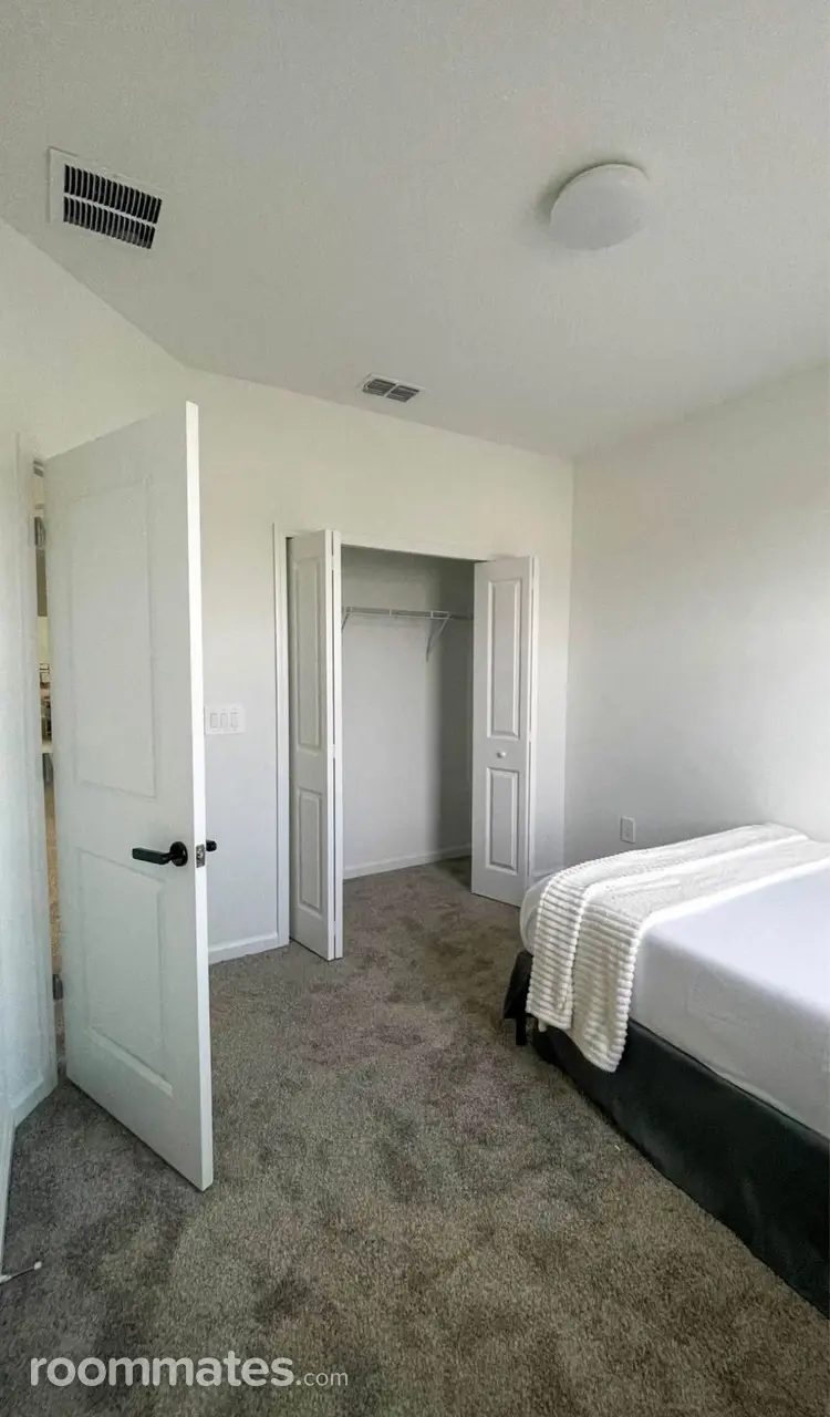 Profile photo 3 of 11