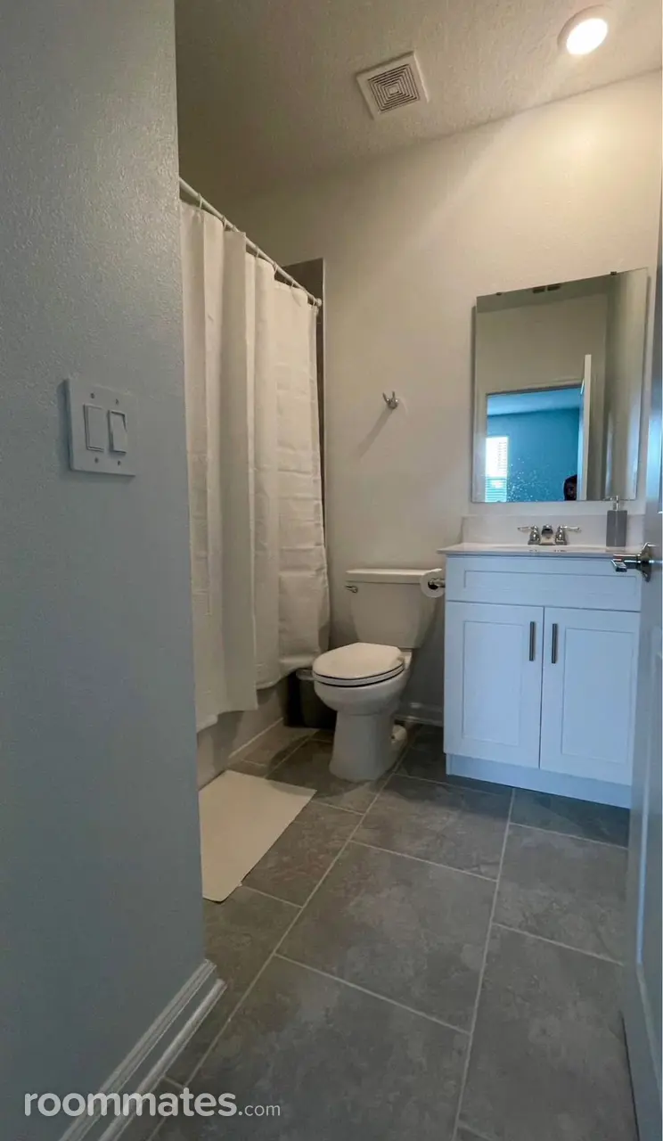 Profile photo 9 of 11