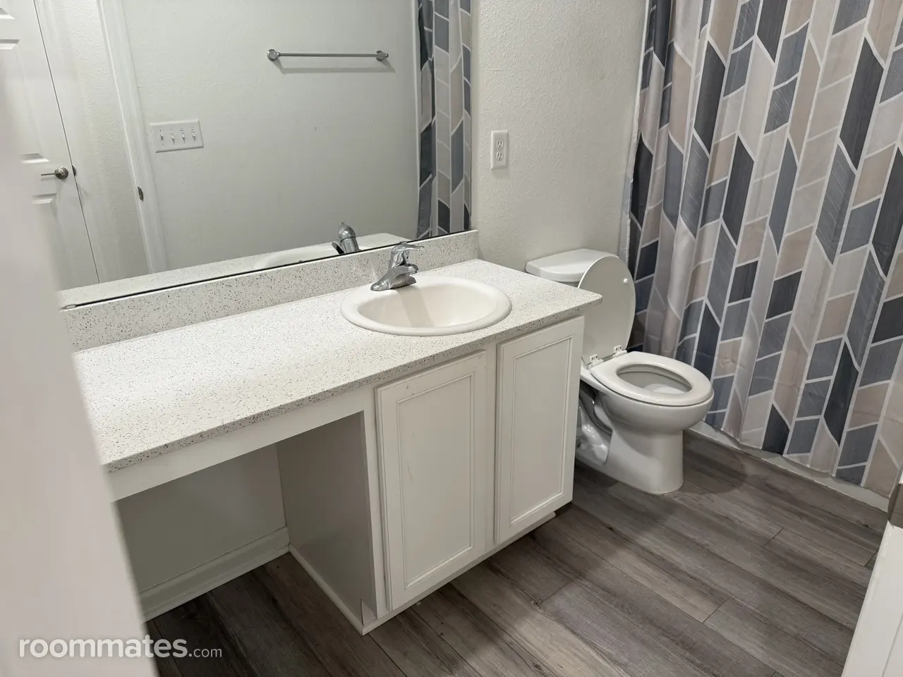 Profile photo 6 of 8