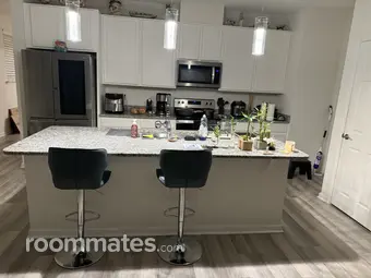Room for rent in Jacksonville, FL $1250, house