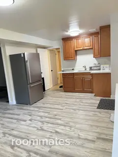 Room for rent in Edmonds, WA $850, house