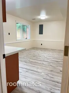 Room for rent in Edmonds, WA $850, house