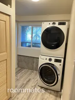 Room for rent in Edmonds, WA $850, house