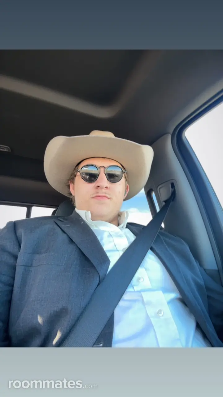 Profile photo 1 of 1