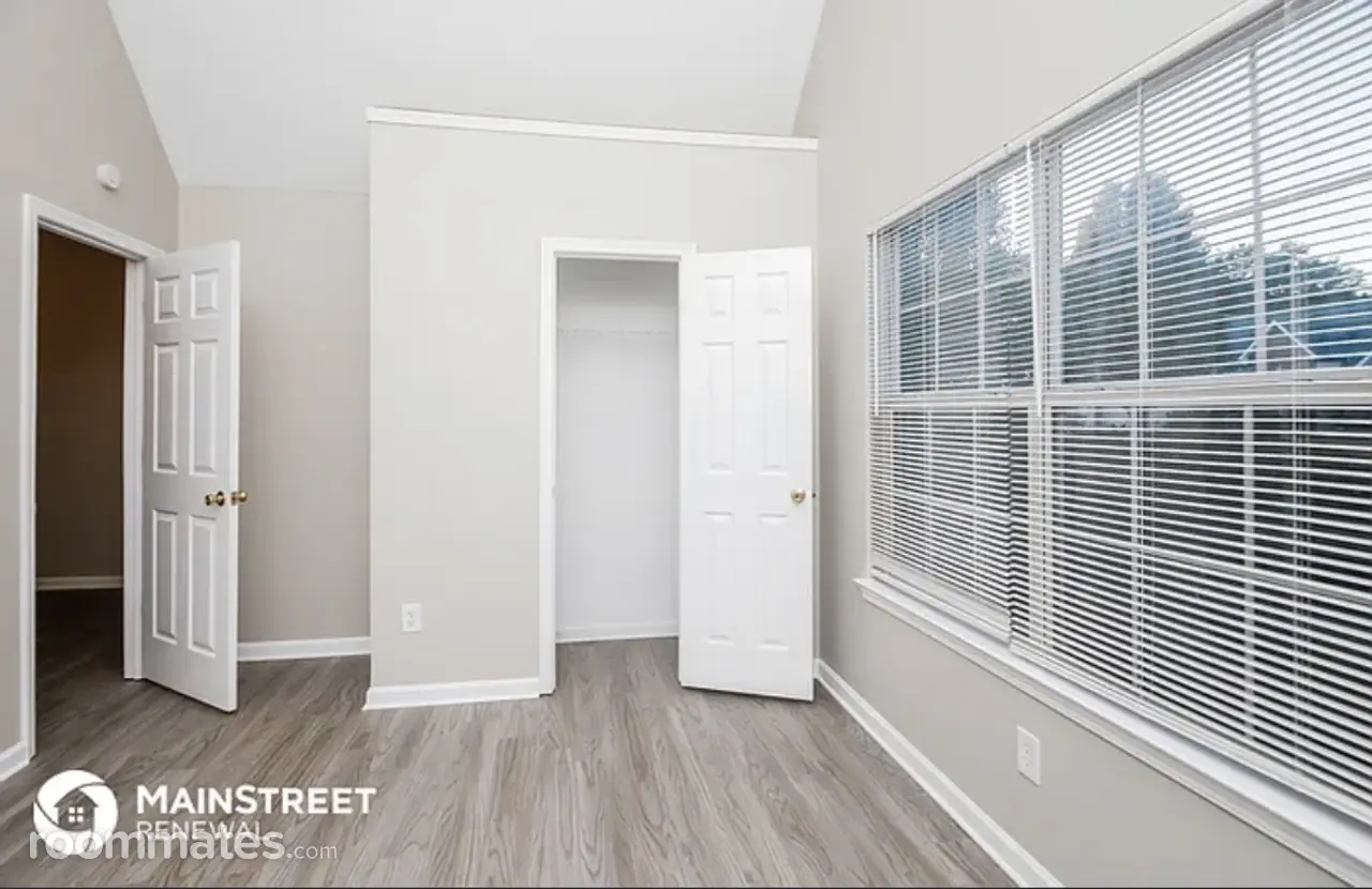 Profile photo 4 of 5