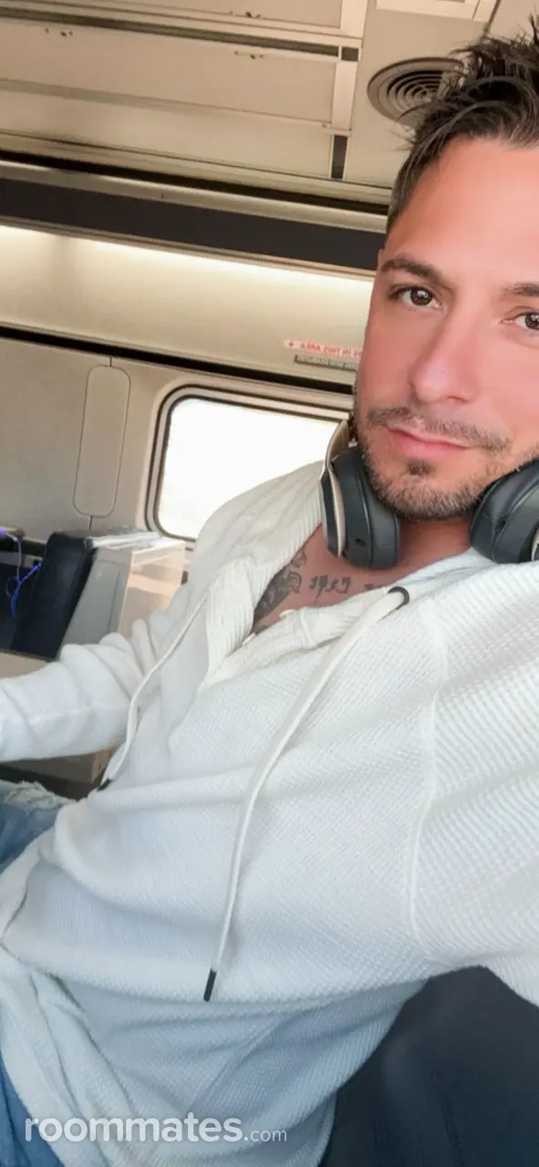 Profile photo 5 of 5