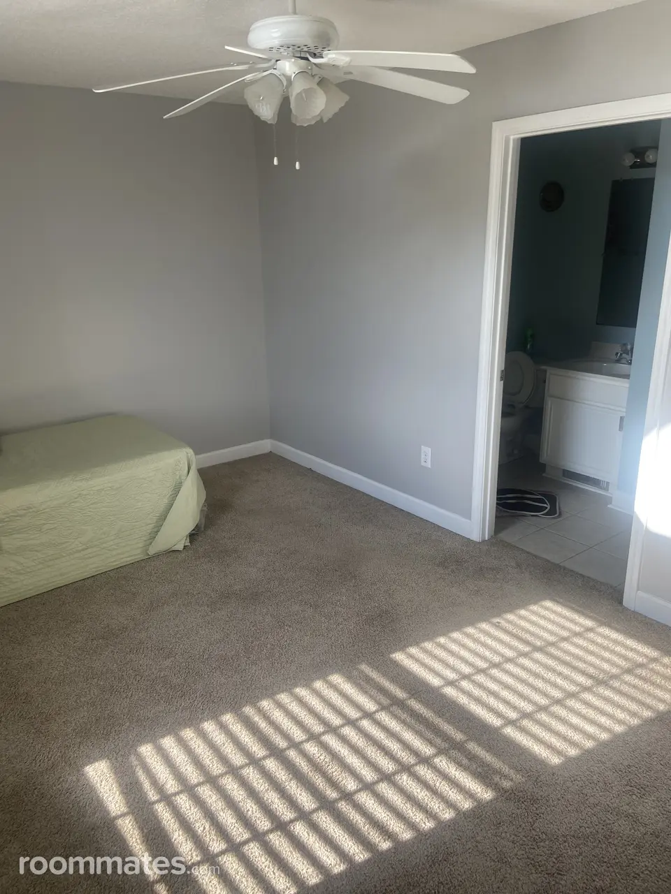 Profile photo 1 of 7