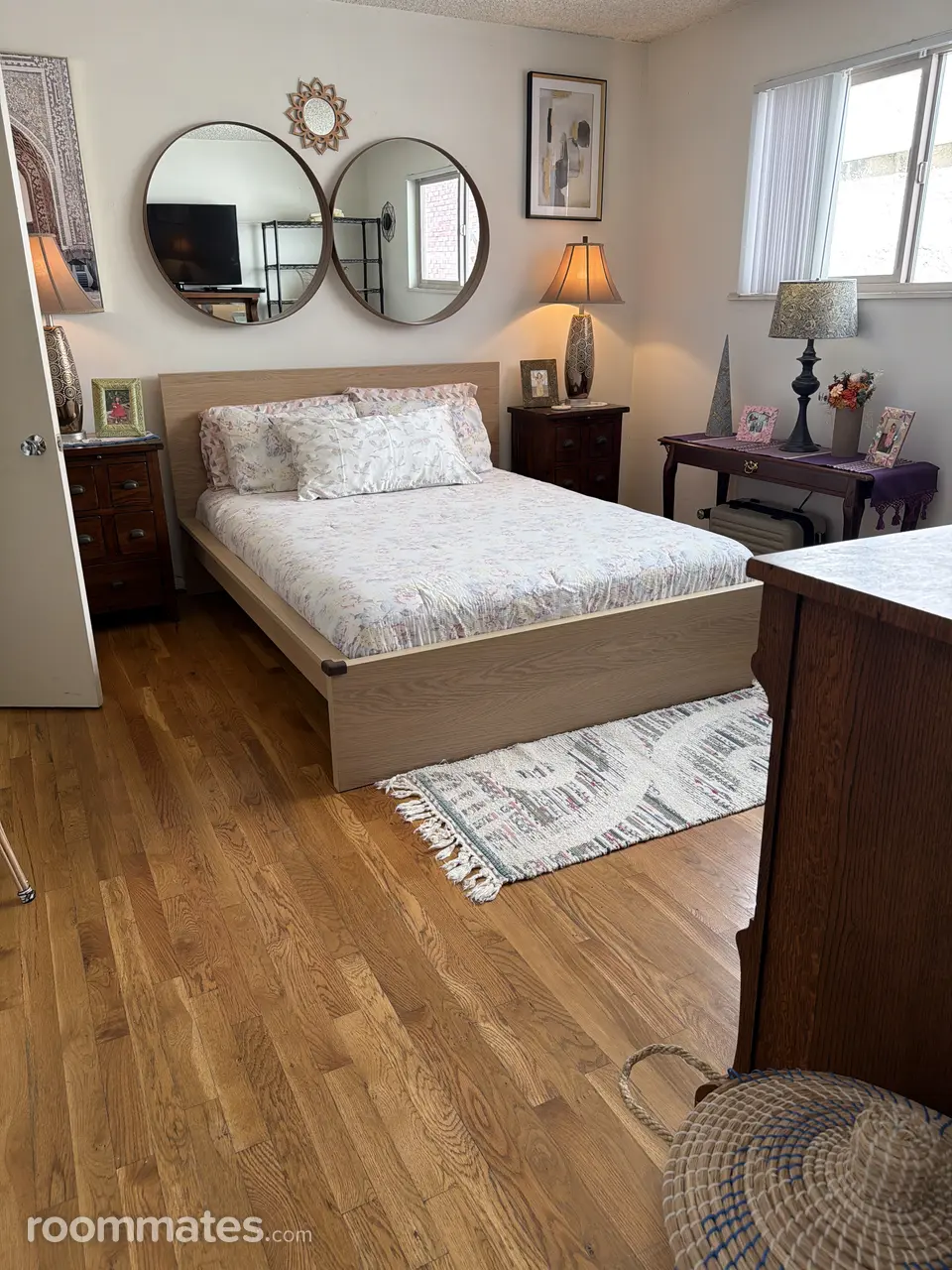 Profile photo 1 of 10