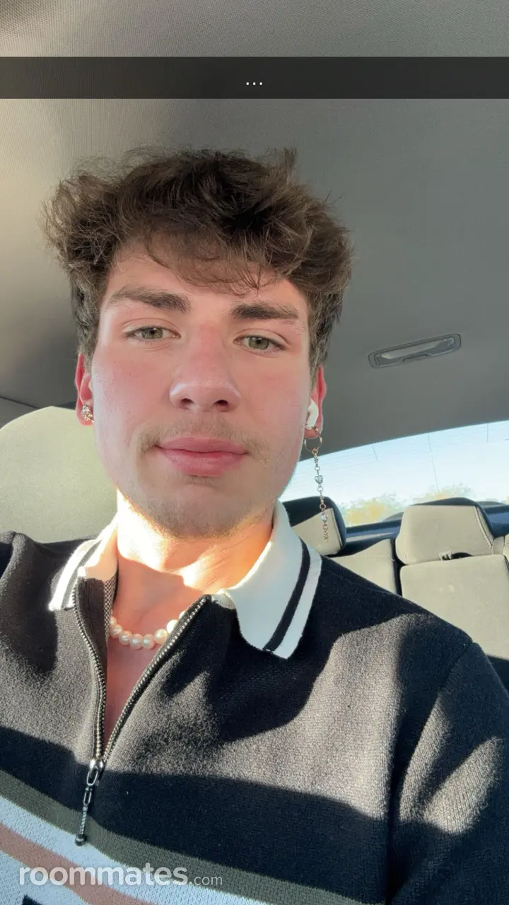 Profile photo 1 of 1