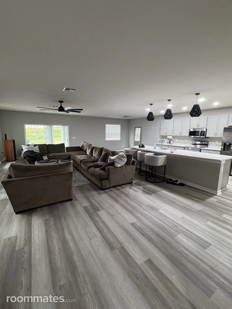 Profile photo 3 of 10