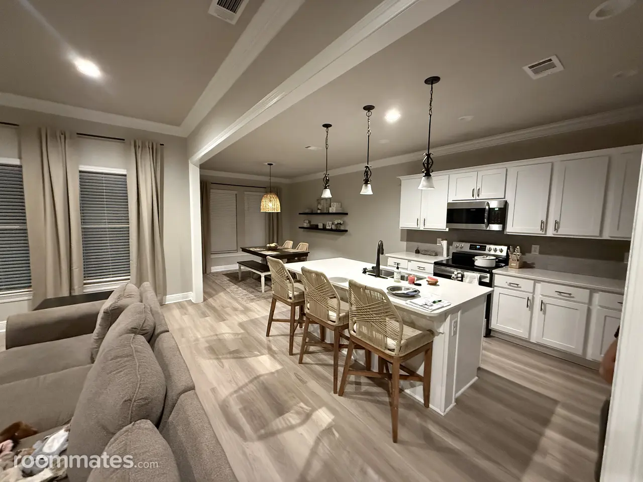 Profile photo 4 of 11